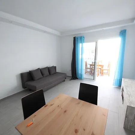 Flower Apartment *